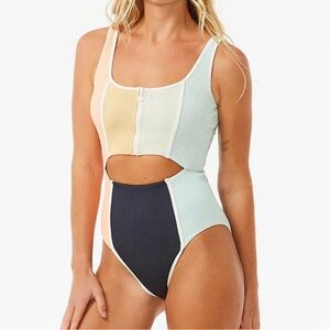 NWT! Rip Curl Block Party Splice One Piece Swimsuit
